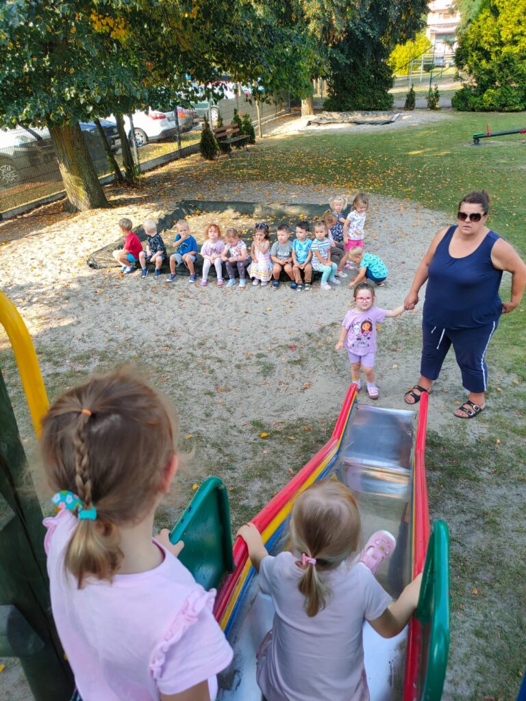 Zabawy na zjeżdzalni