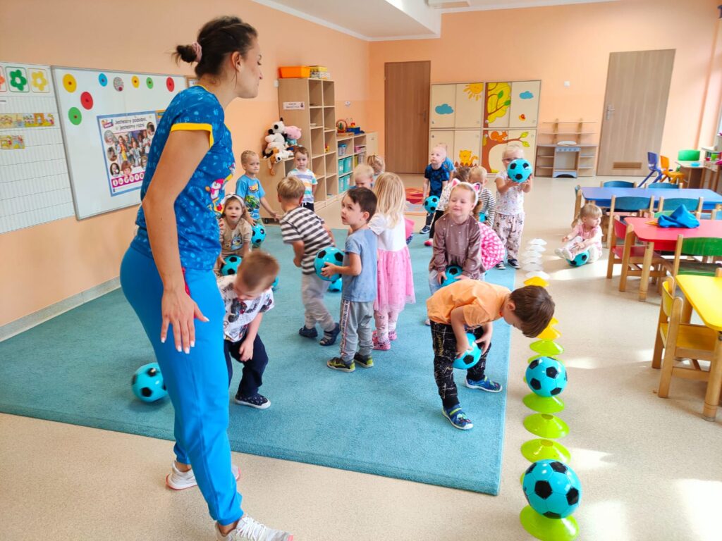 Zabawa z piłkami