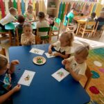 Słoneczka dzień kropki