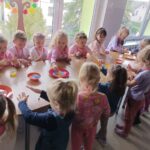 Dziewczynki tworzą własne silmy