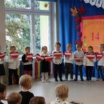 „Niedźwiadki” występują z okazji Dnia Edukacji