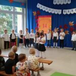 „Niedźwiadki” występują z okazji Dnia Edukacji