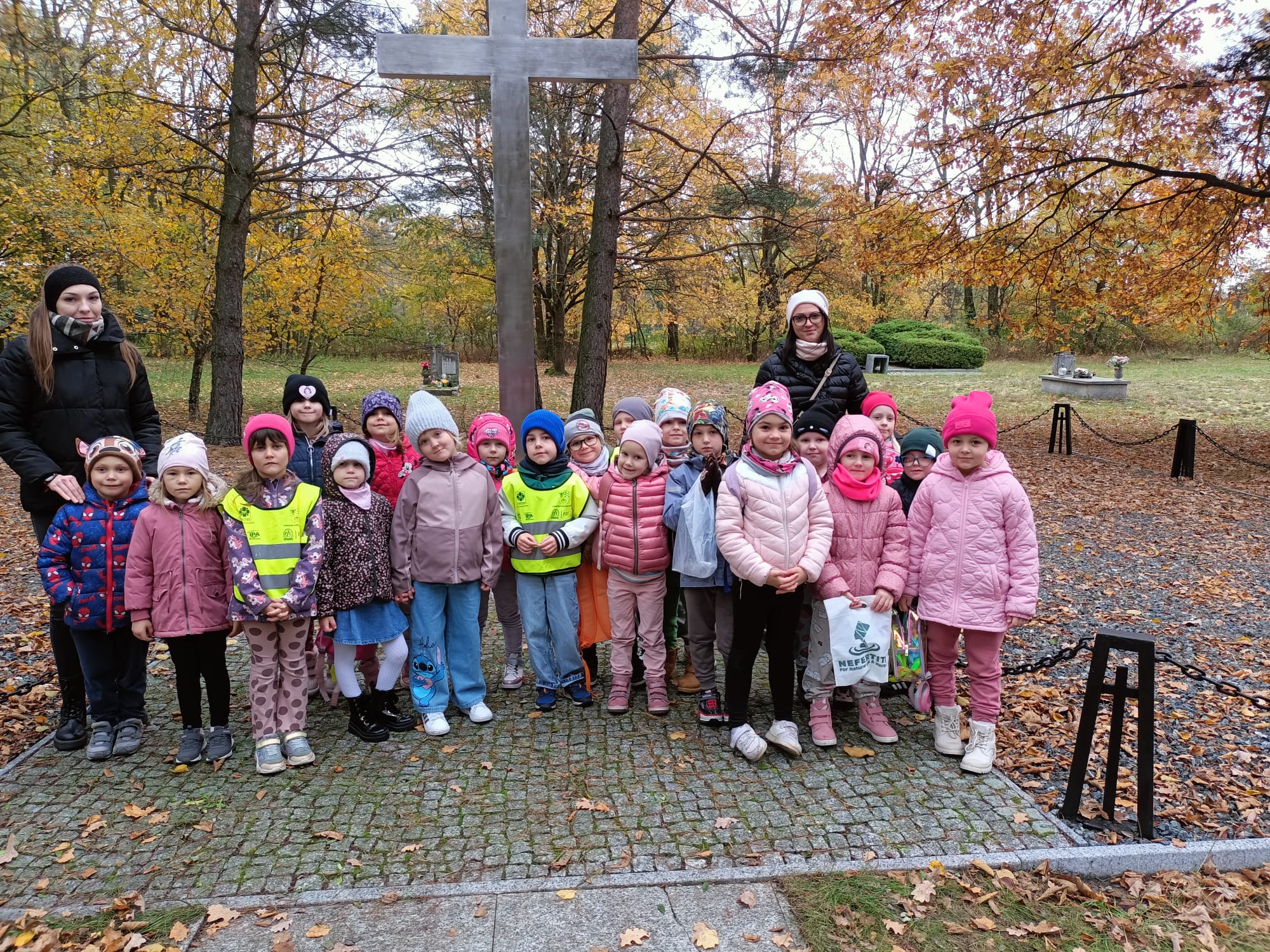 Grupowe zdjęcie "Mądre Sowy".