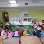 Dzieci z grupy Mądre Sowy przypominają sobie swoje prawa