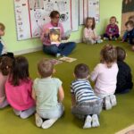 Dzieci z grupy Niedźwiadki przypominają sobie swoje prawa