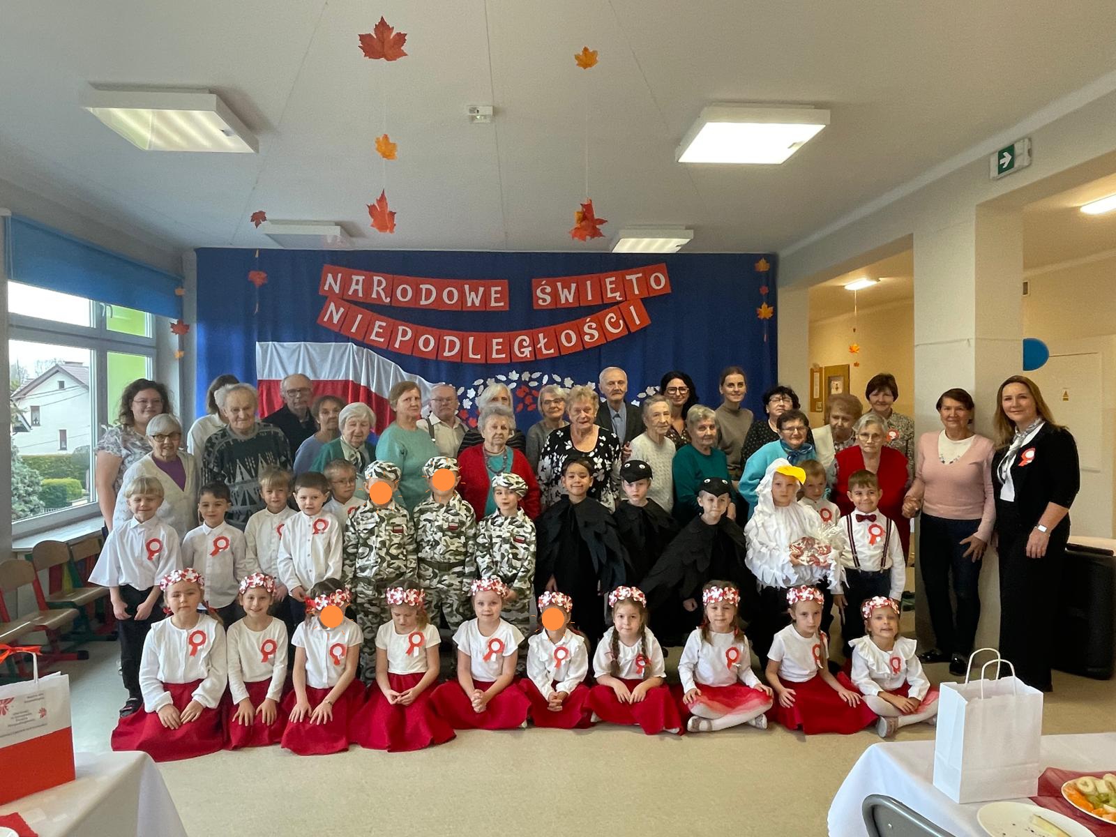 Pszczółki wraz z Seniorami