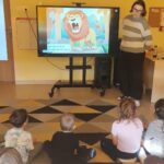 Grupa Mądrych Sów uczestniczy w zajęciach