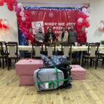 Przekazanie zebranych darów wolontariuszom