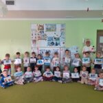 Grupa Niedźwiadki z Panią Zimą (Panią Asią z biblioteki)