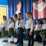 Dzieci recytują swoje wiersze