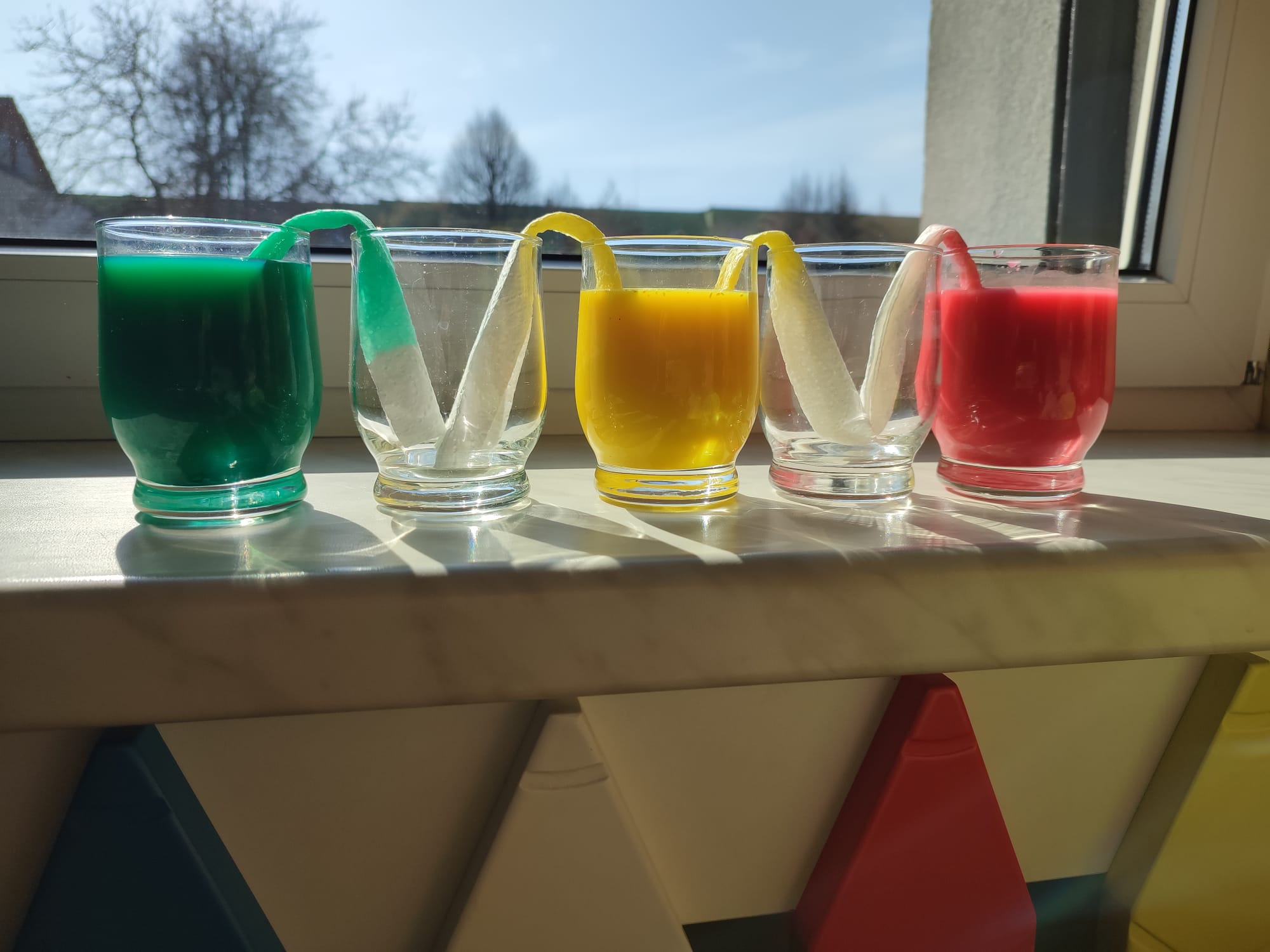 "Słoneczka" eksperymentują