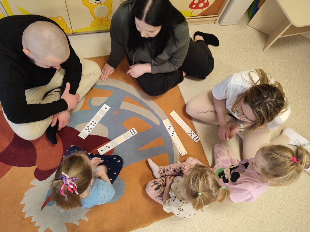 Zabawy matematyczne w "Słoneczkach".