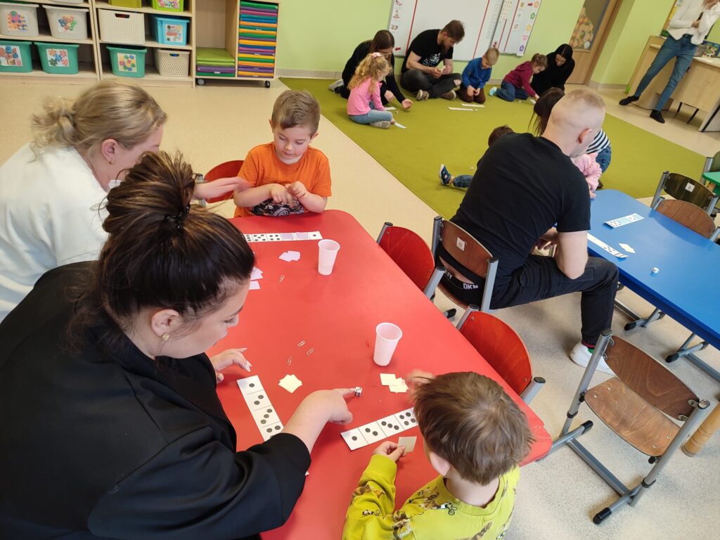 Zabawy matematyczne w "Słoneczkach".