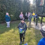 Grupa Pszczółki z prezentami- niespodziankami od zajączka.