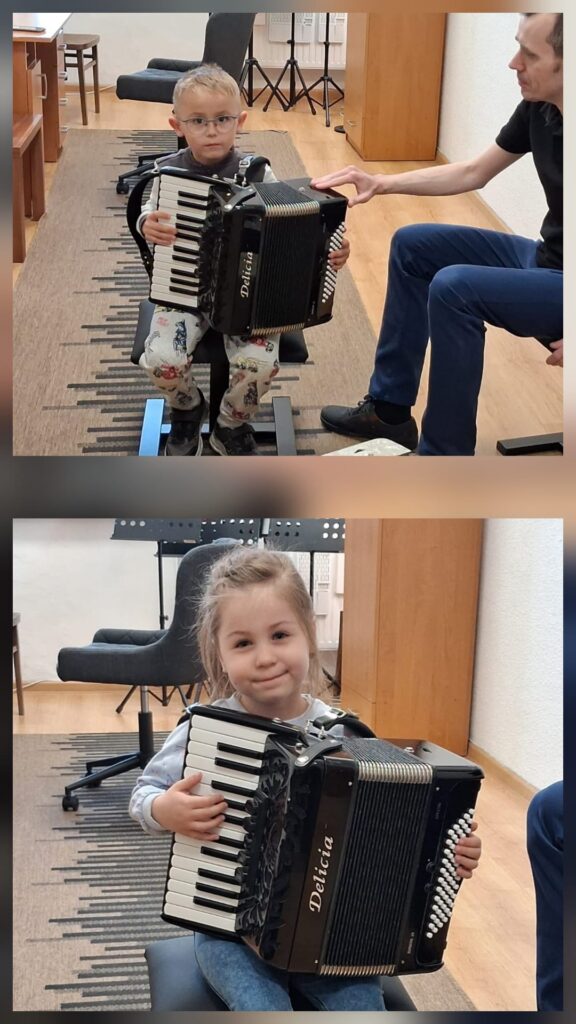 "Pszczółki" grają na instrumentach