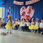 Występ artystyczny z okazji Dnia Rodziny-recytacja wierszy