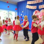 Występ artystyczny dzieci z grupy "Słoneczka"