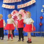 Występ artystyczny dzieci z grupy "Słoneczka"