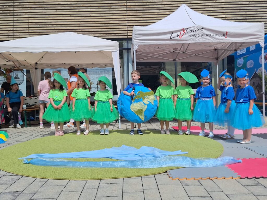 Występ na pikniku ekologicznym.